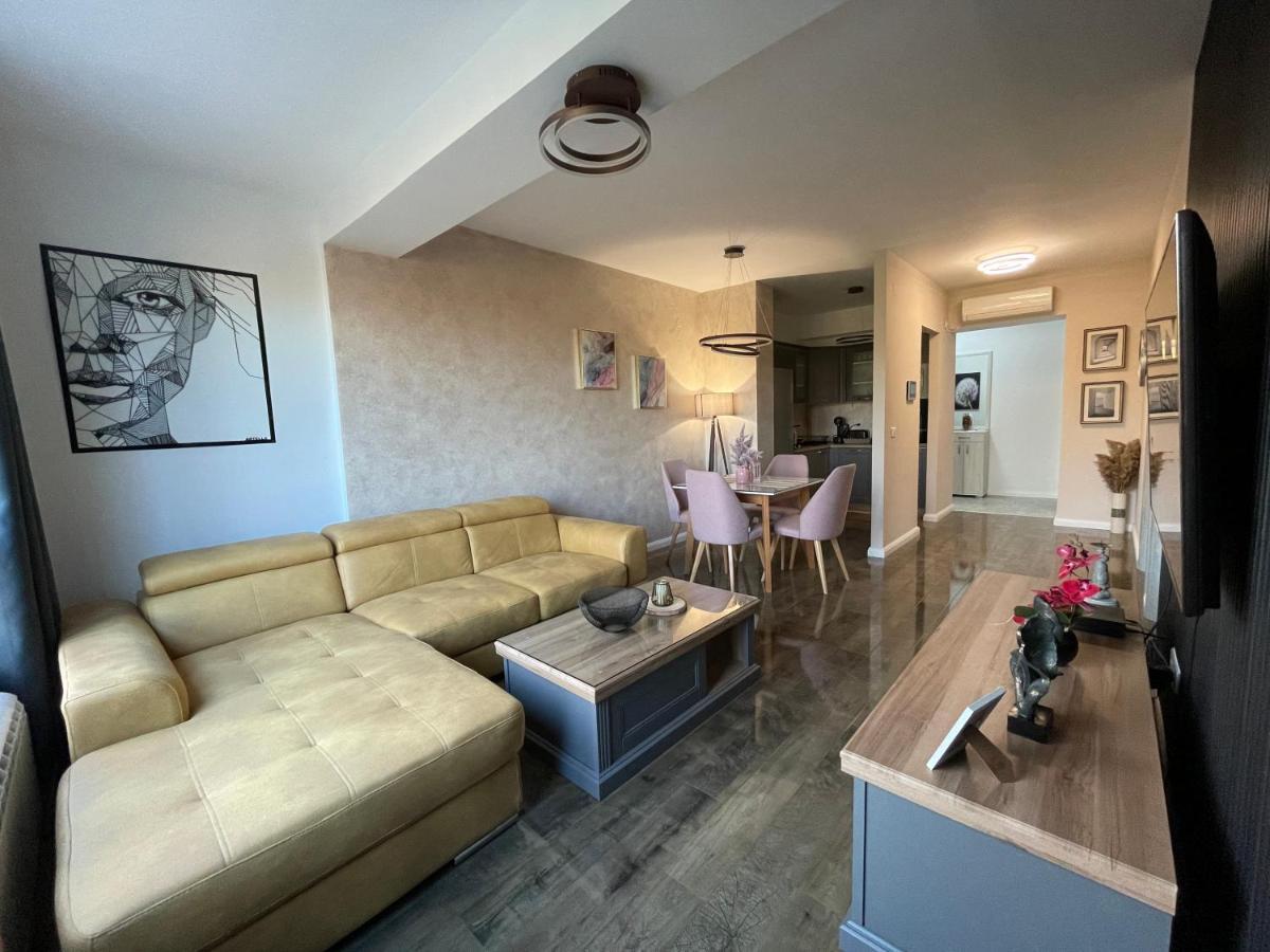 Roosevelt Apartment 斯科普里 外观 照片
